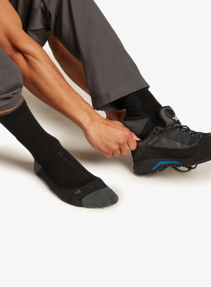 Žygio kojinės Icebreaker Merino Hike+ Ultralight Crew - black/obsidian