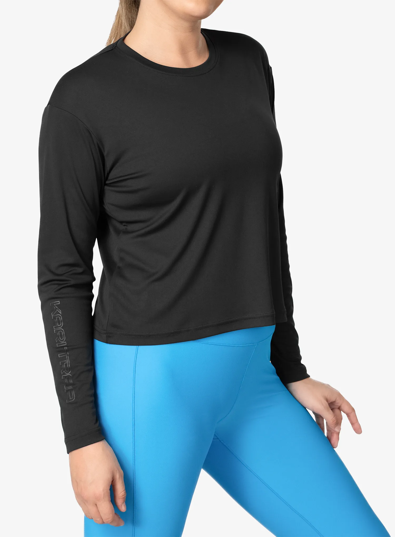 qweKariTraaUnaLongSleeveblack7048653256576a.webp