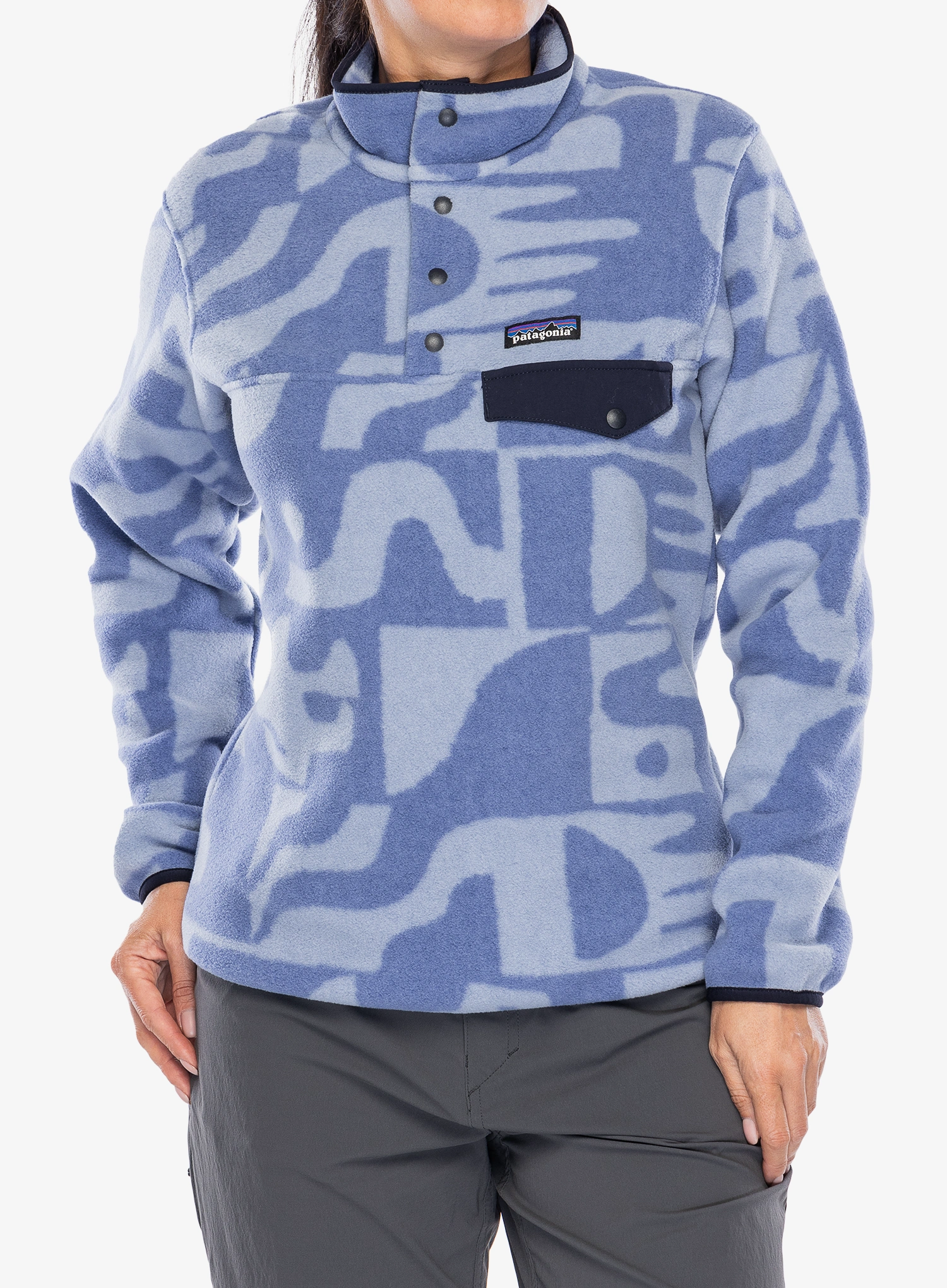 PatagoniaLightweightSynchSnap_TPullover_mothertree_barnacleblue_353.webp