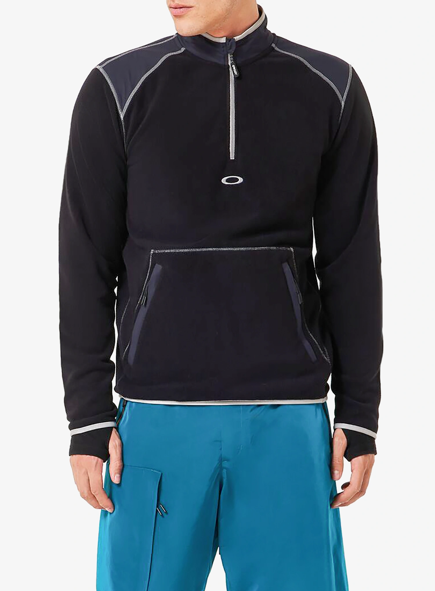 OakleyButterTechFleece_black_693.webp