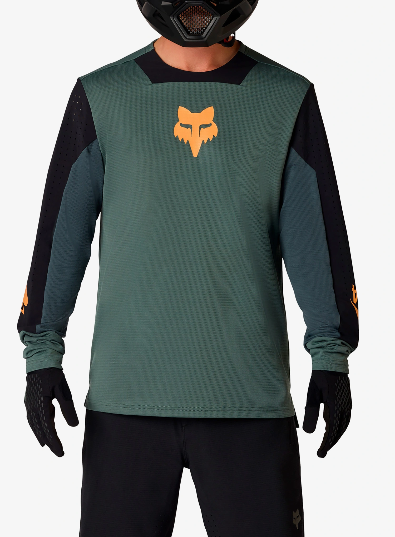qweFoxDefendLSJerseyCreationsage198571090572a.webp