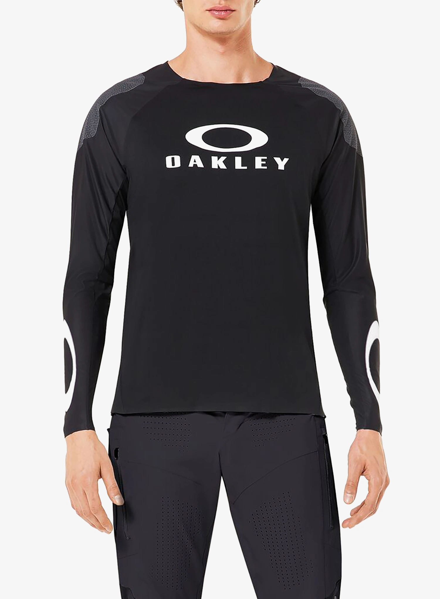 OakleySeekerEdgeLSJersey_blackout_596.webp