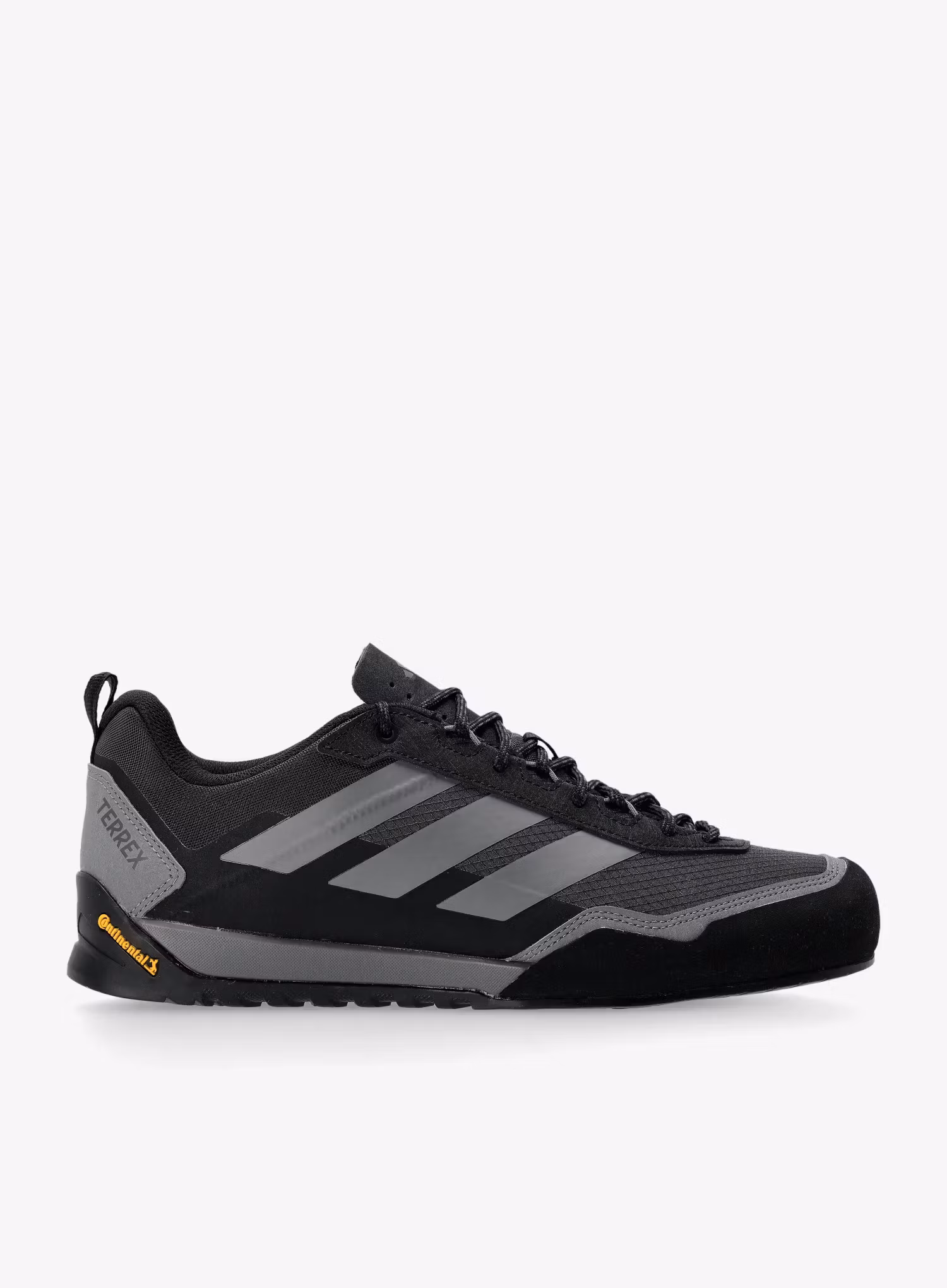 adidasTERREXSkychaserSolo3_coreblackcarbongreyfour4068806181398a.webp