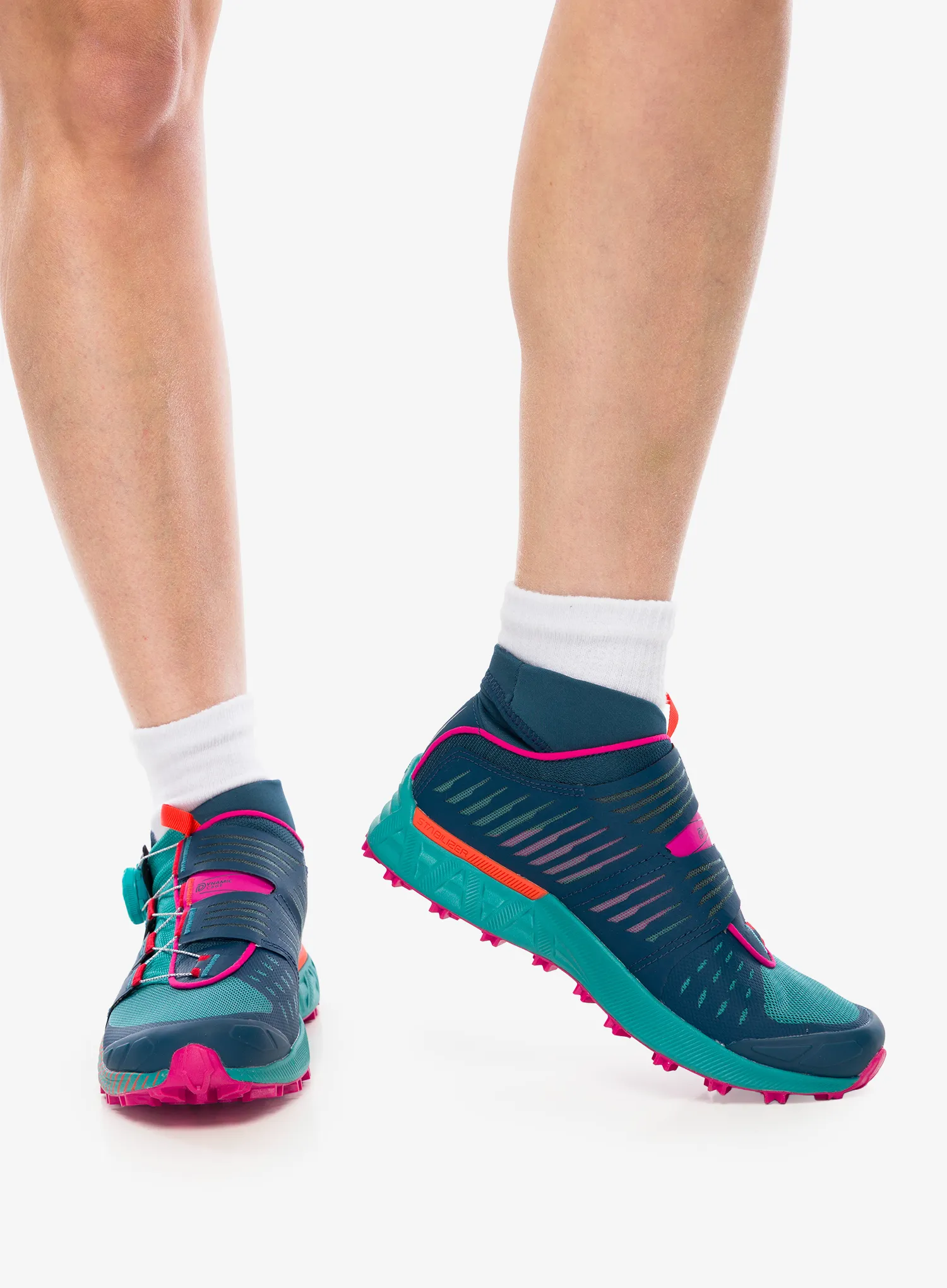 Bėgimo bateliai moterims La Sportiva Cyklon - storm blue/cherry tomato