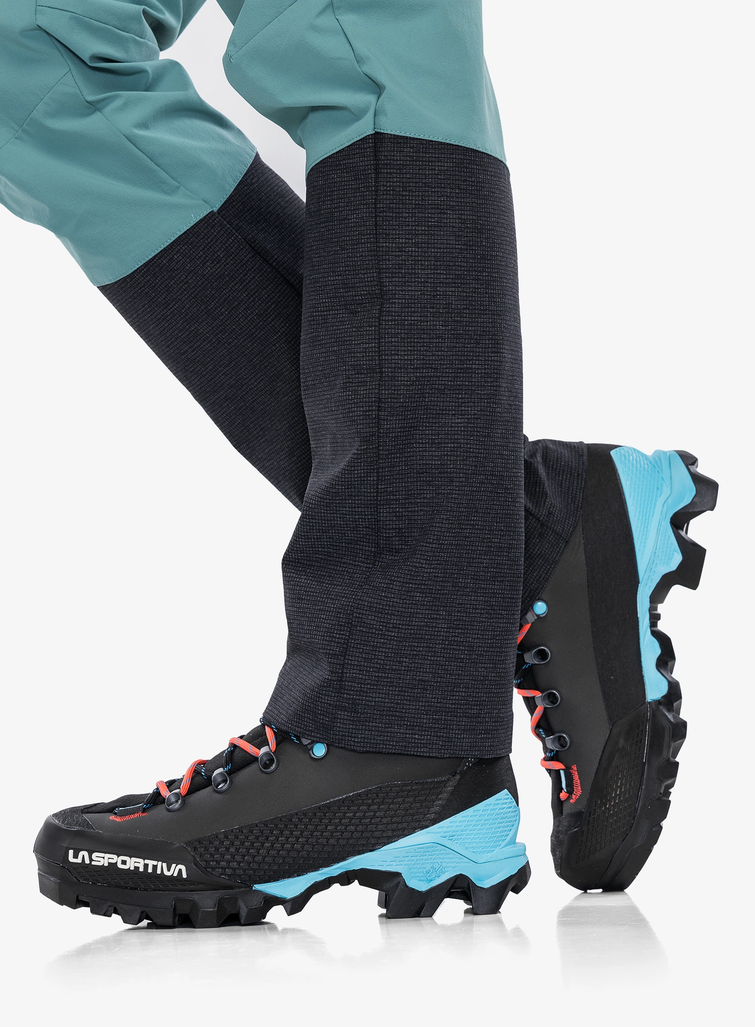 Žygio batai moterims La Sportiva Aequilibrium LT GTX - hibiscus/black