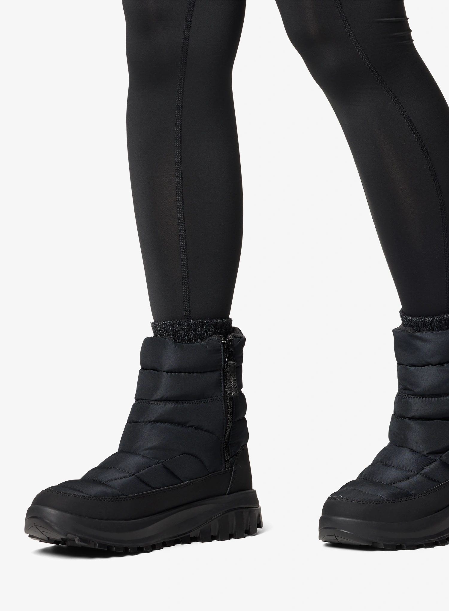 Moteriški žieminiai batai Columbia Snowtrot Mid - black/titanium II