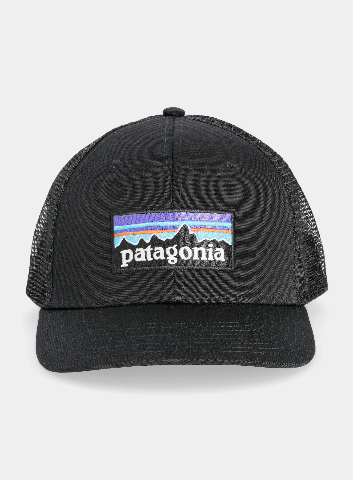 Kepurė Patagonia P-6 Logo Trucker Hat - black