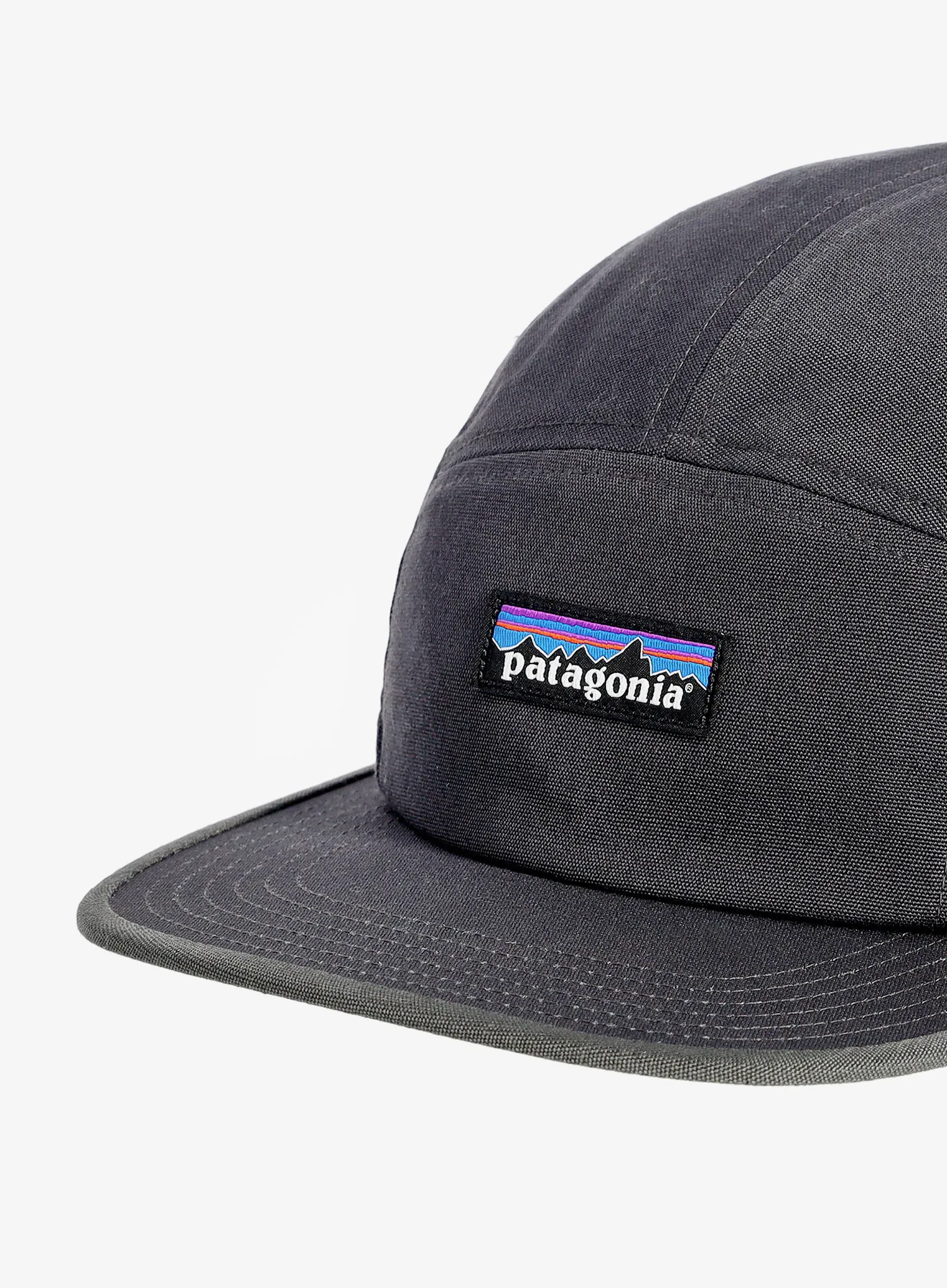 Kepurė su snapeliu Patagonia P-6 Label Maclure Hat - p-6 label/black