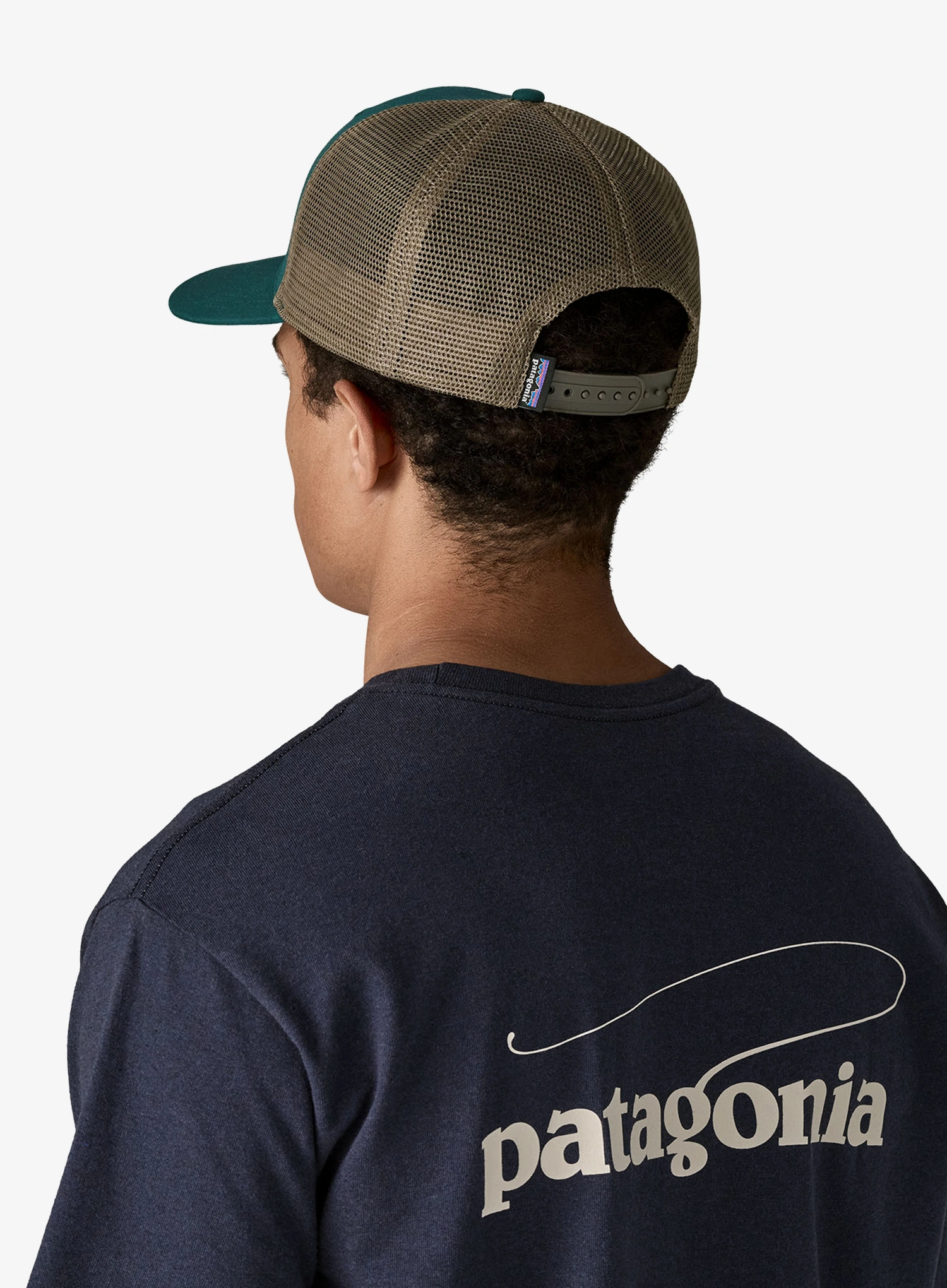 Kepurė su snapeliu Patagonia P-6 Logo Trucker Hat - cascade green