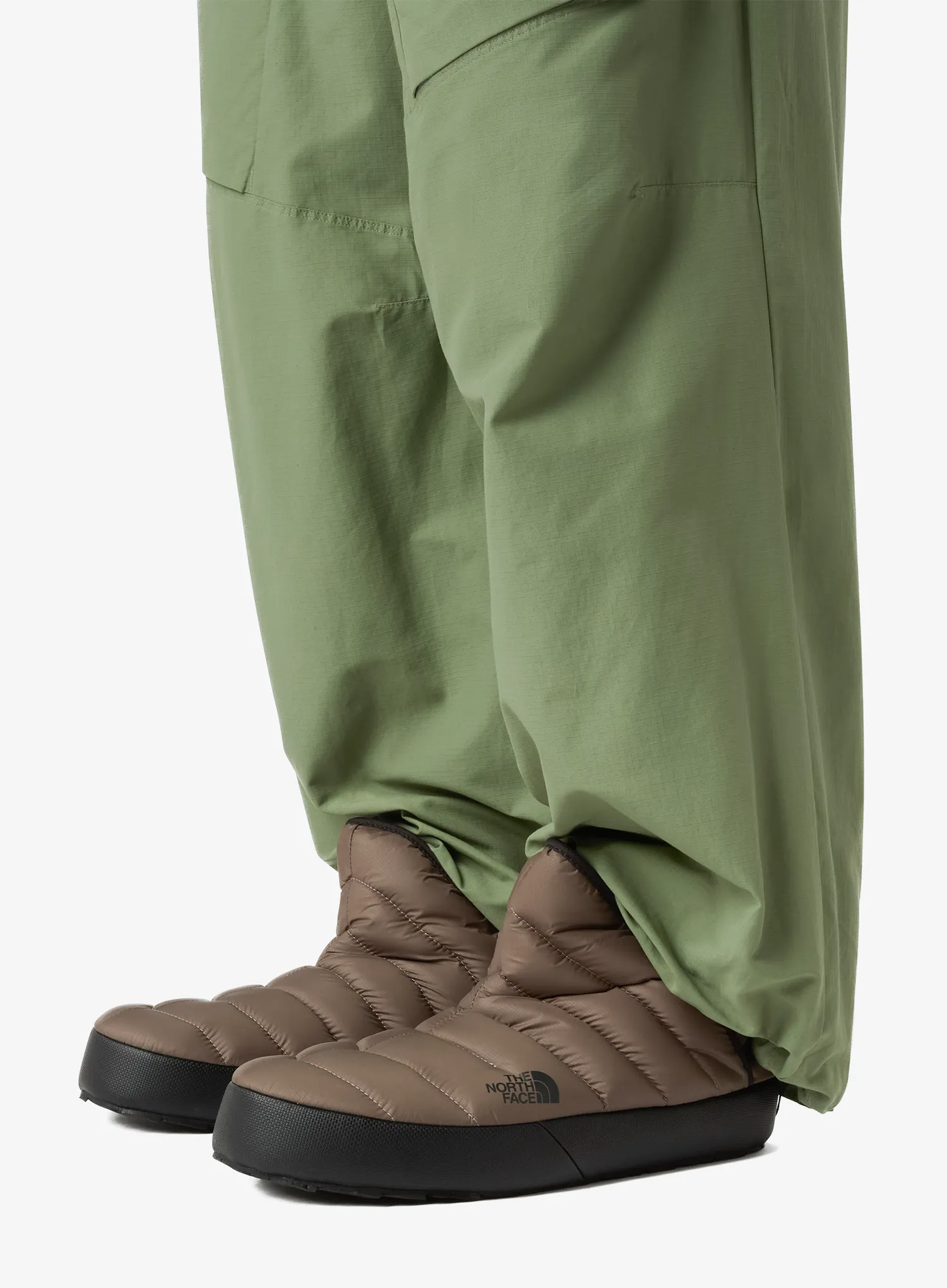 Apšiltintos namų šlepetės The North Face ThermoBall Traction Bootie - mocha brown/tnf black