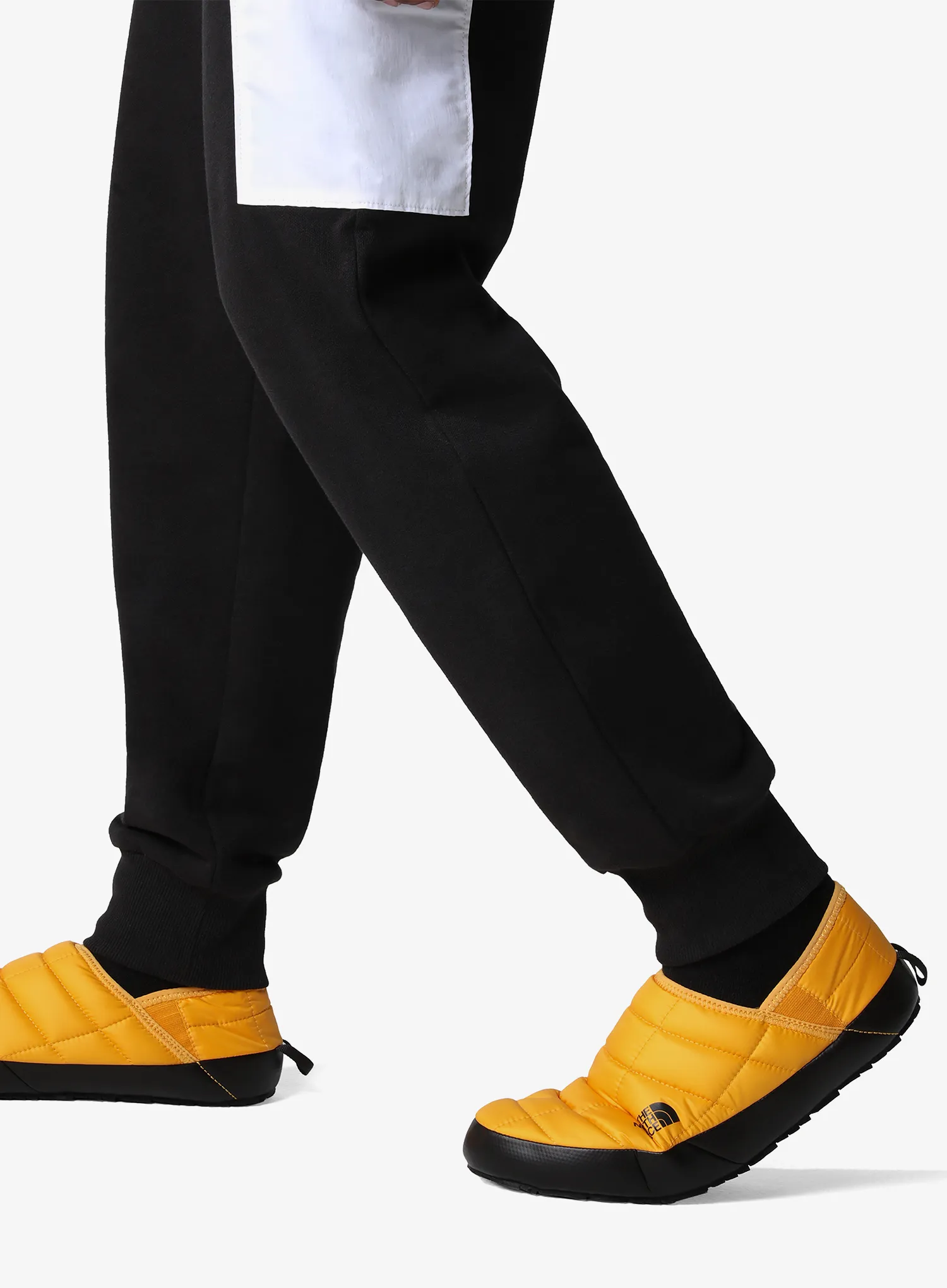 Apšiltintos namų šlepetės The North Face ThermoBall Traction Mule V - summit gold/tnf black
