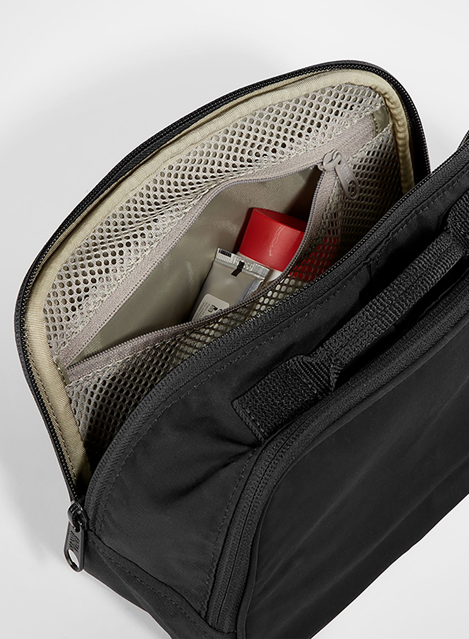 Kosmetinė Fjallraven Kanken Toiletry Bag - black