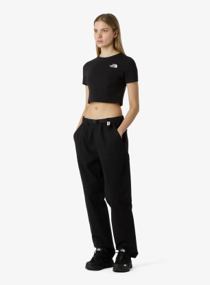 Medvilniniai marškinėliai moterims The North Face Essential Cropped Slim Short Sleeve Tee - tnf black