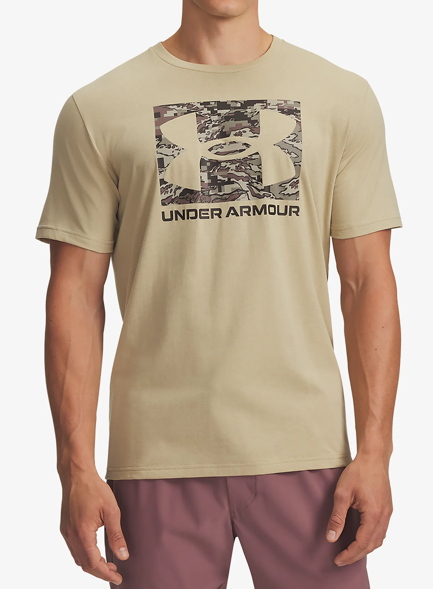 qweUnderArmourAbcCamoBoxedLogoSSfieldkhakitimberwolftaupe198632849415a.webp