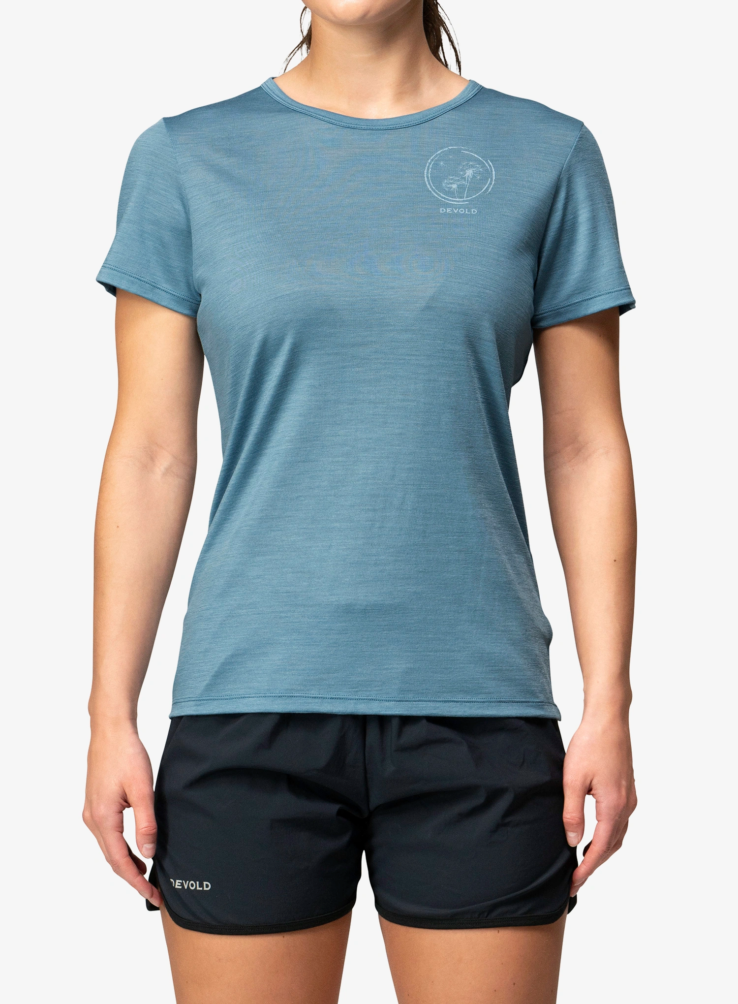 qweDevoldActiveSpringTeeskyblue7028567677353a.webp