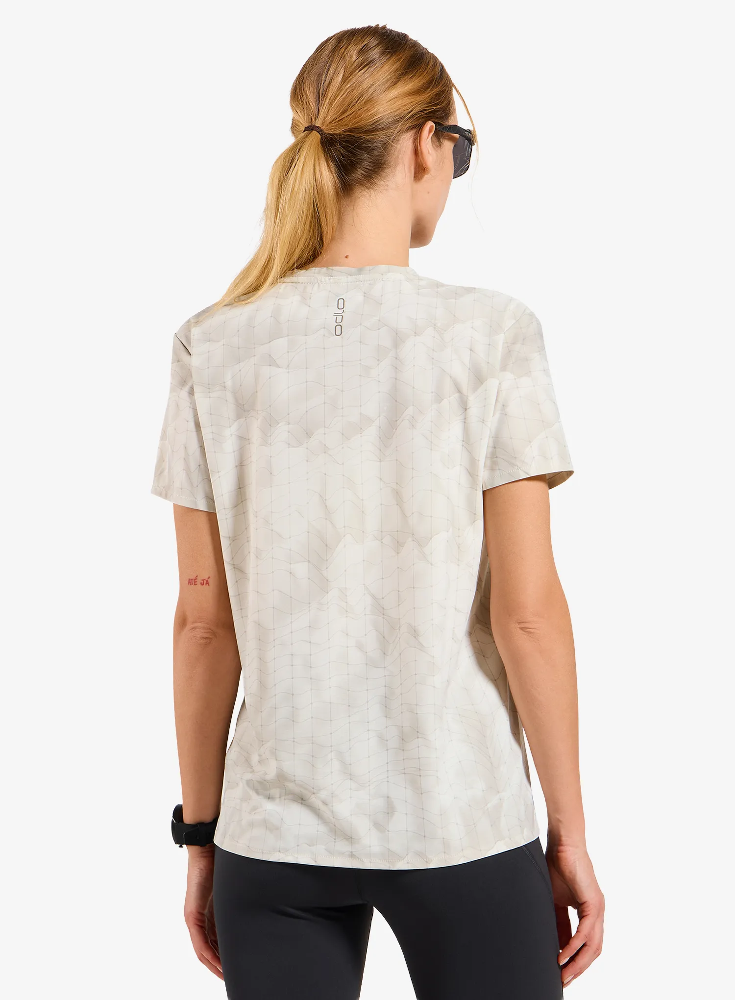 Bėgimo marškinėliai moterims Odlo Zeroweight Chill-Tec Print Crew Neck S/S - gardenia