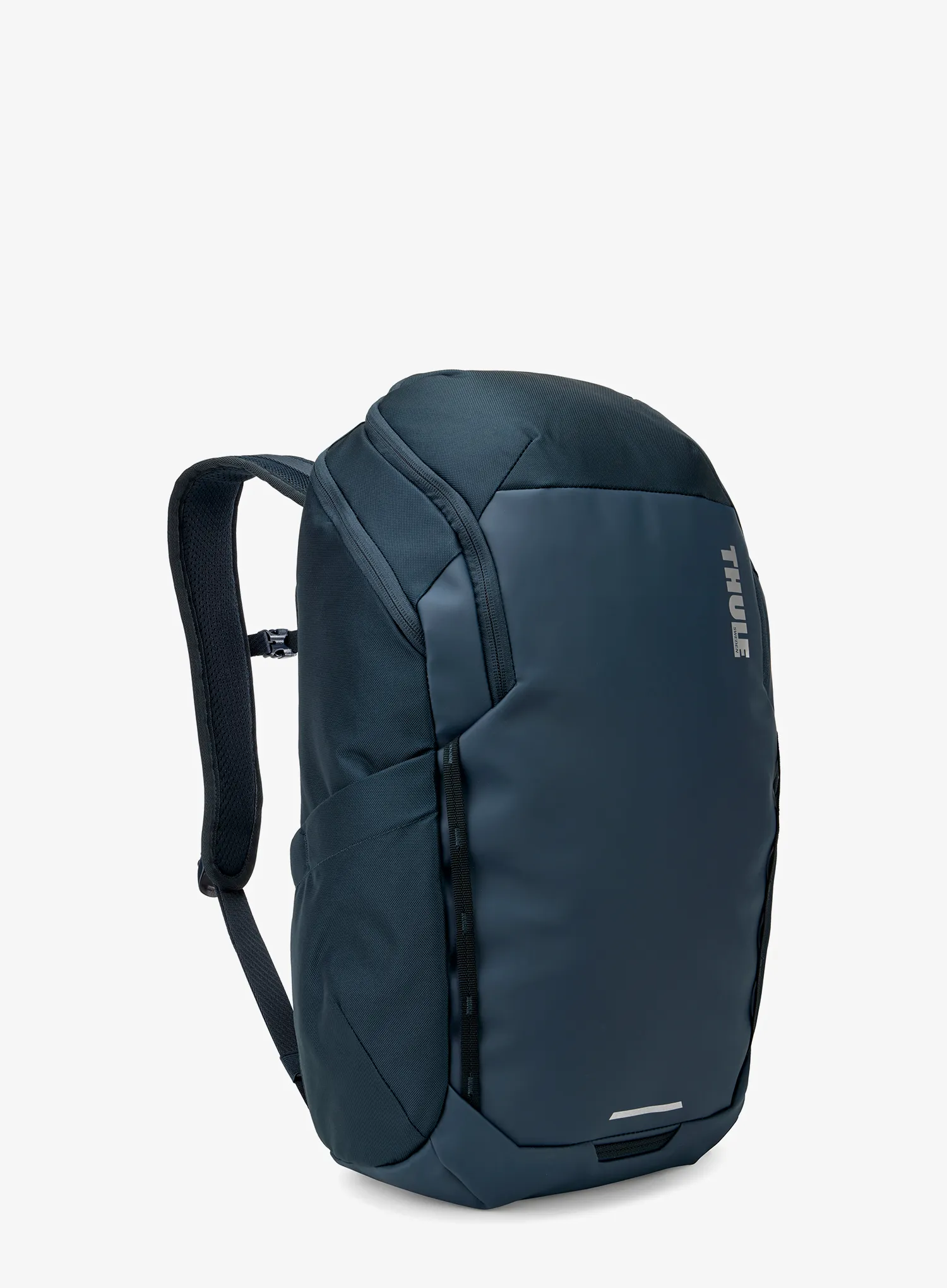 ThuleChasmBackpack26L_darkestblue_fw26_085854261272_354.webp