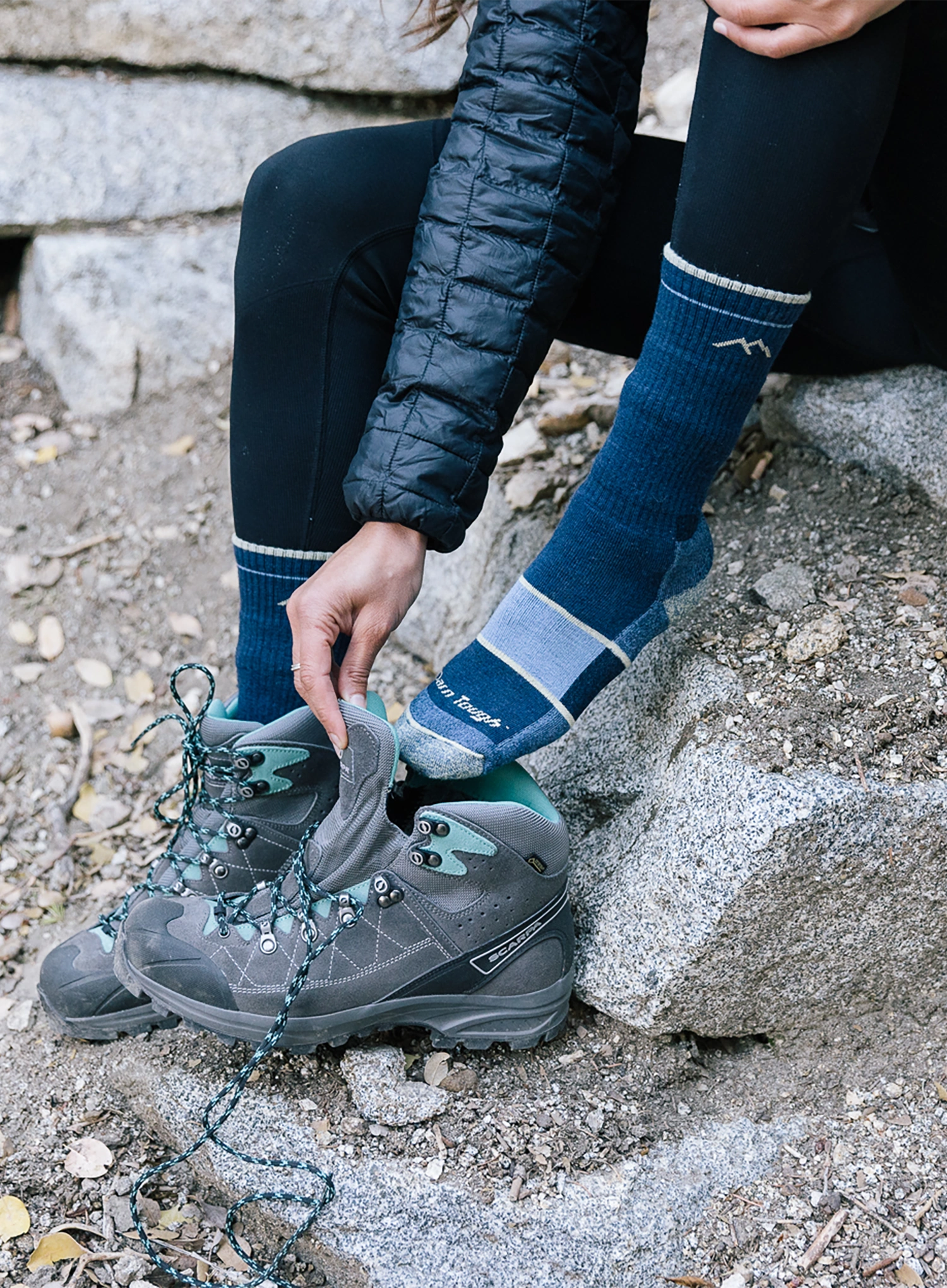Moteriškos žygio kojinės Darn Tough Hiker Boot Midweight with Full Cushion - eclipse