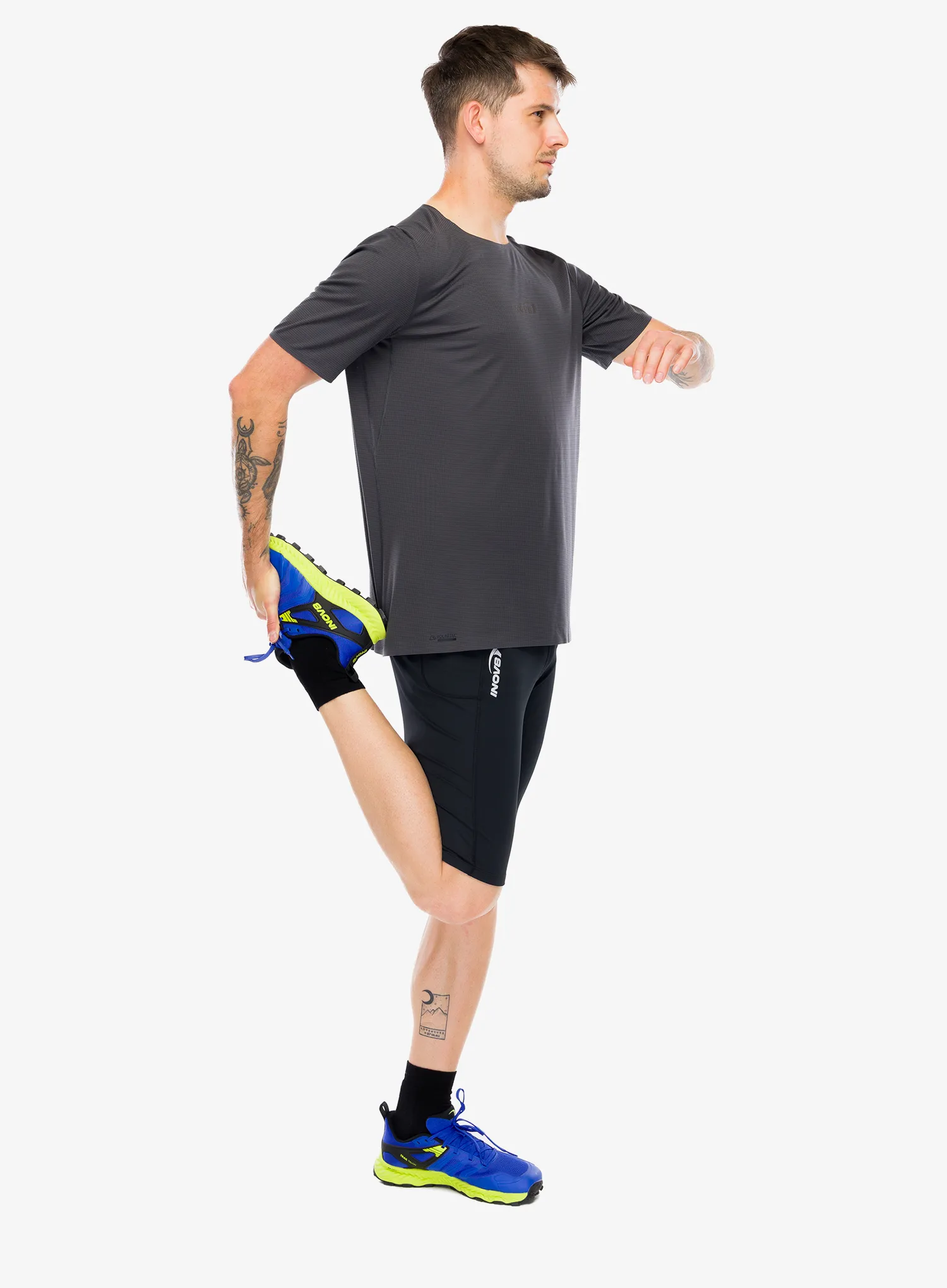 Bėgimo šortai Inov-8 Active Half Tights - black