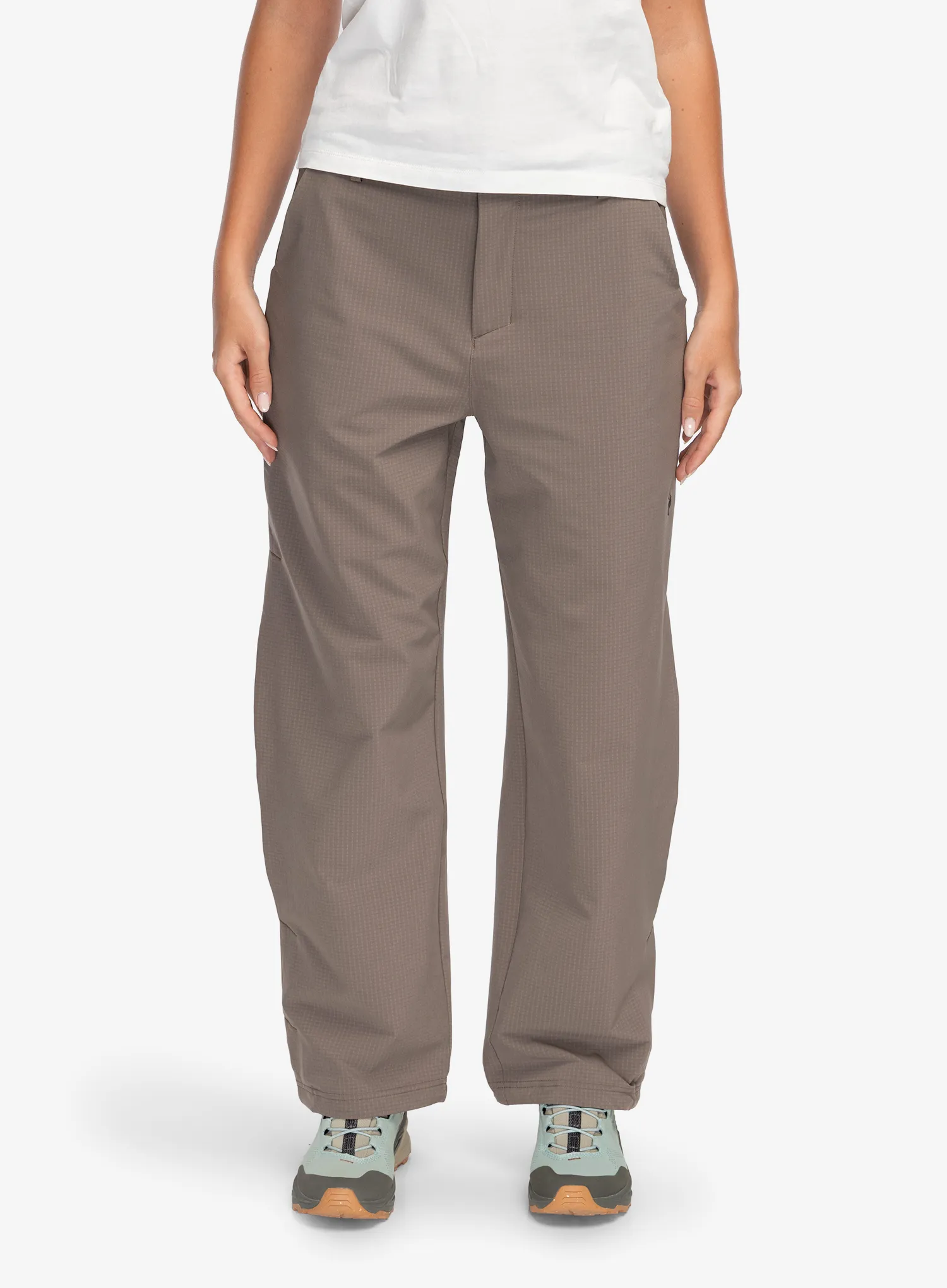 PeakPerformanceBackerGridPants_terraintan_fw26_7333529022790_1_372.webp