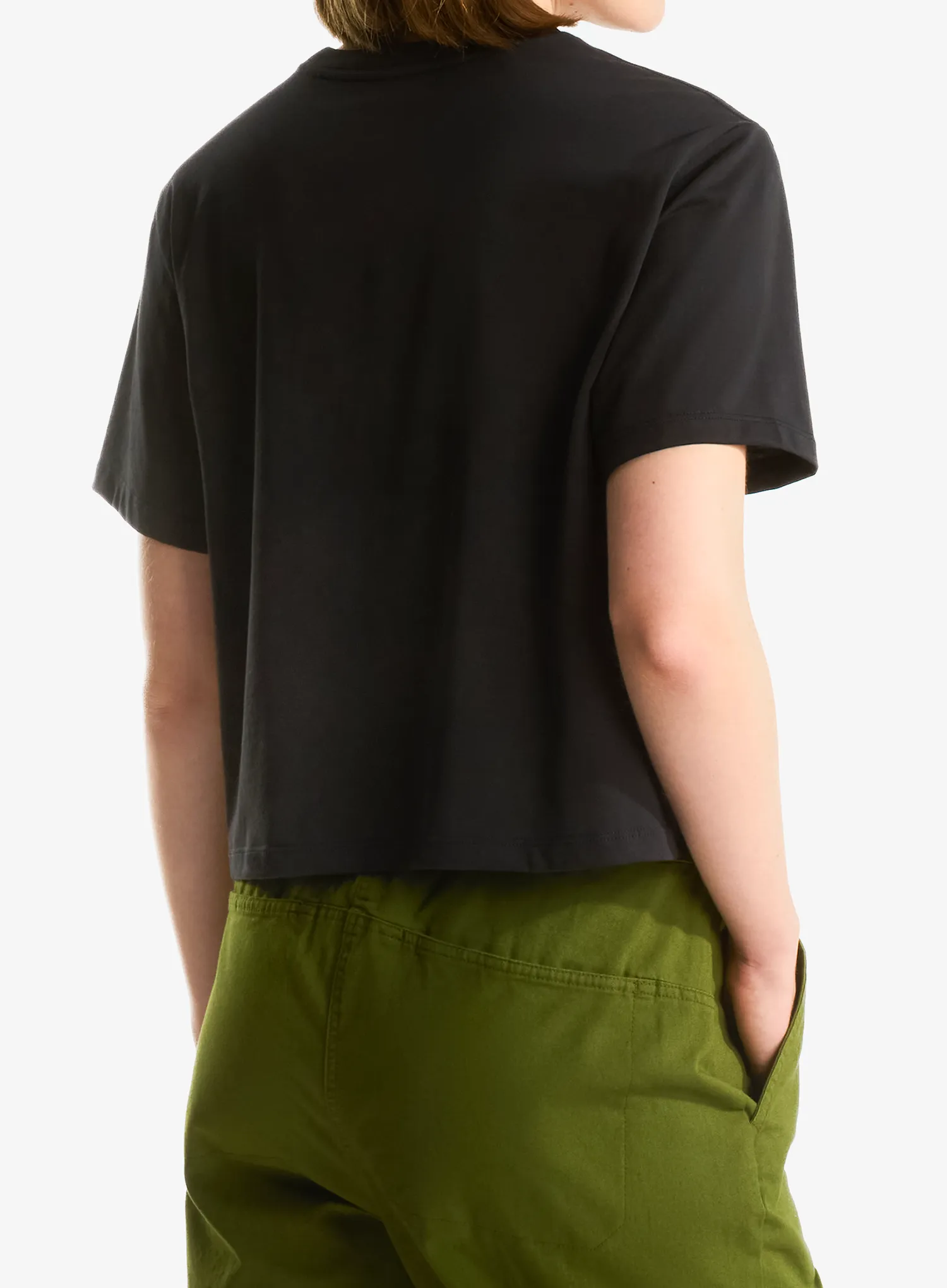 Moteriški marškinėliai The North Face Evolution Simple Dome Crop Relaxed SS Tee - black