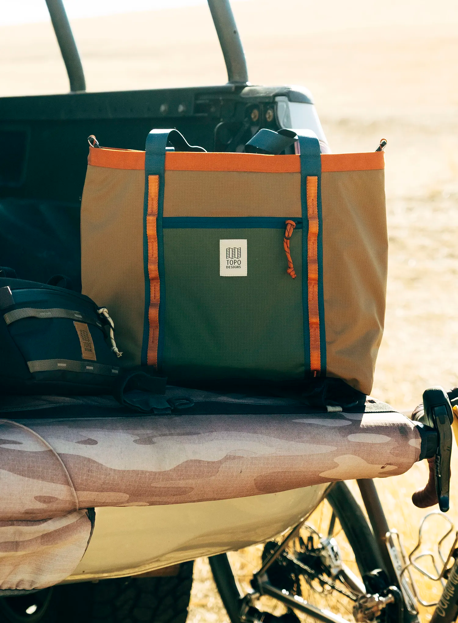 Dviračio krepšys ant vairo Topo Designs Bike Bag - woodland/terracotta